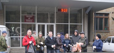 Сотрудники лаборатории ФМЯ на субботнике